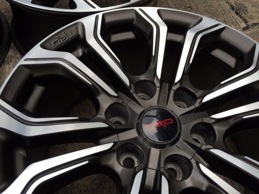 ล้อTRDแท้ Fortuner TRD 5 ขอบ18" รุ่นสุดท้ายก่อนAllnew ล้อTRDแท้ Fortuner TRD 5 ขอบ18" รุ่นสุดท้ายก่อนAllnew