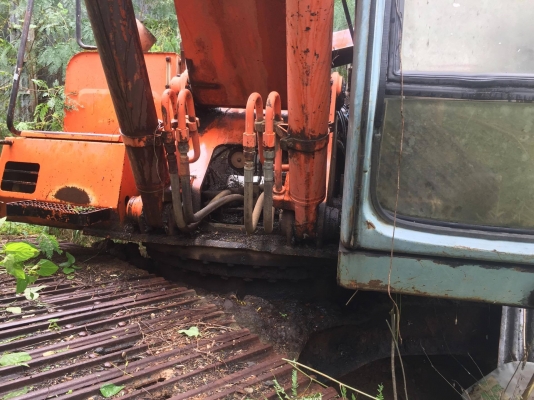 ขาย Hitachi ex200 ซุปเปอร์ ขาย Hitachi ex200 ซุปเปอร์