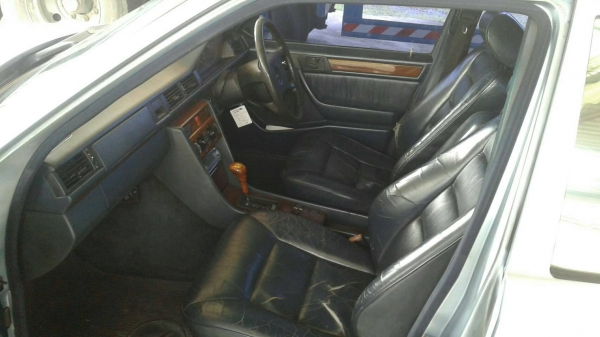 ด่วน รถเก๋งเบนซ์ e230( w124 โรงจำปา) ปี1991  พร้อมใช้