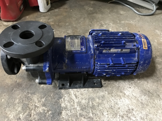 ขายปั้มเคมี Magnet pump Iwaki 1HP. 380V made in Japan สภาพสวยเดิมๆ พร้อมใช้งาน