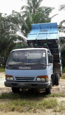 รถอีซูซุ 6 ล้อดั้ม NPR 120 แรงม้า. ปี 40. สนใจติดต่อ 081 - 6079515 รถอีซูซุ 6 ล้อดั้ม NPR 120 แรงม้า. ปี 40. สนใจติดต่อ 081 - 6079515