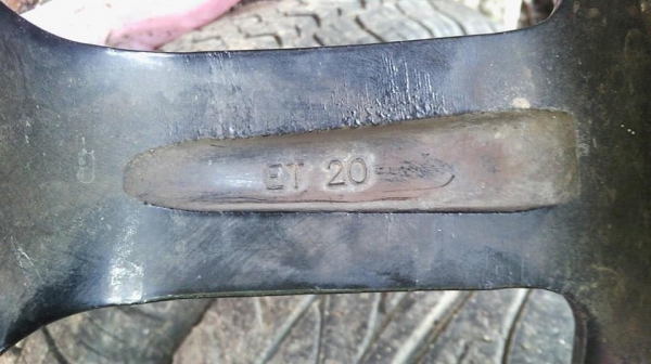 ขายล้อแม็กพร้อมยางขอบ17X71/2อ๊อฟเซ็ท20...6รู รถกระบะรถตู้ใส่ได้เลย