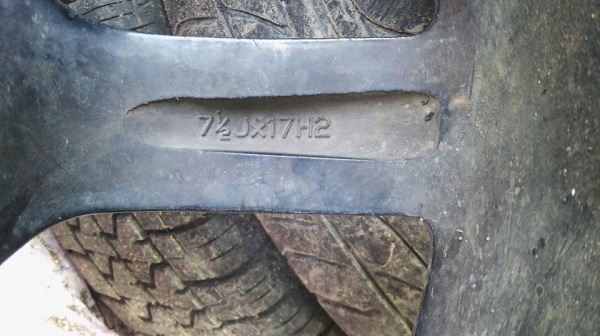 ขายล้อแม็กพร้อมยางขอบ17X71/2อ๊อฟเซ็ท20...6รู รถกระบะรถตู้ใส่ได้เลย