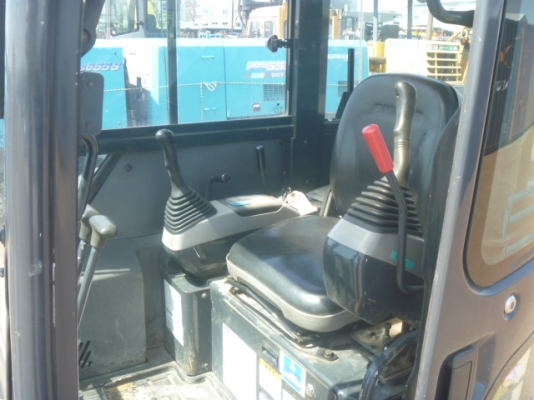 Komatsu PC30MR-2 เก่าญี่ปุ่น แทรคเหล็กหุ้มก้อนยาง หัวเก๋งยกได้
