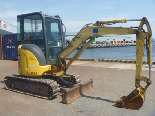 Komatsu PC30MR-2 เก่าญี่ปุ่น แทรคเหล็กหุ้มก้อนยาง หัวเก๋งยกได้ Komatsu PC30MR-2 เก่าญี่ปุ่น แทรคเหล็กหุ้มก้อนยาง หัวเก๋งยกได้