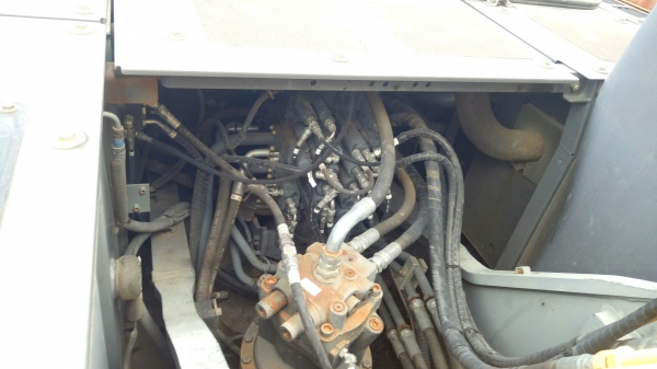 โปรโมชั่นสิ้นปี เคลียสต็อก ขายแบคโฮ SUMITOMO SH200-5  รถปี 2012 ชั่วโมงทำงาน 5,789 ชั่วโมง ปีใหม่ๆราคาสวยๆ โทร 061-4194021 พรภวิษย์