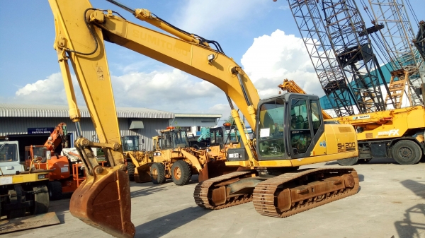 โปรโมชั่นสิ้นปี เคลียสต็อก ขายแบคโฮ SUMITOMO SH200-5  รถปี 2012 ชั่วโมงทำงาน 5,789 ชั่วโมง ปีใหม่ๆราคาสวยๆ โทร 061-4194021 พรภวิษย์