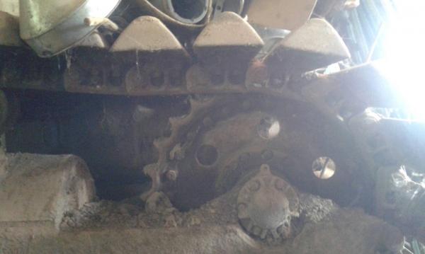 ขายแทรกเตอร์ ยี่ห้อ komatsu รุ่นD60P ตีนเป็ด เกียร์ตัด เป็นรถบ้าน สภาพดีใช้ทำงานเลย ขาย850000บ. ขายแทรกเตอร์ ยี่ห้อ komatsu รุ่นD60P ตีนเป็ด เกียร์ตัด เป็นรถบ้าน สภาพดีใช้ทำงานเลย ขาย850000บ.