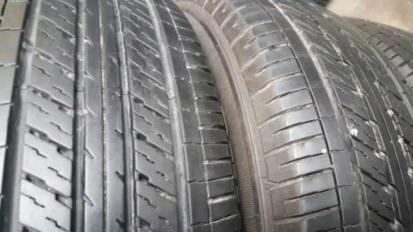 ยางป้ายแดงดันลอป 215/65/16 ยางป้ายแดงดันลอป 215/65/16