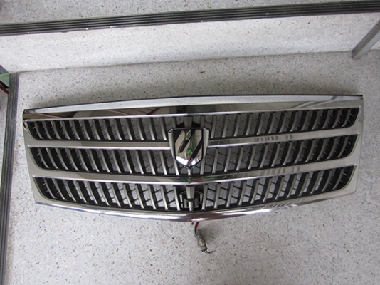 ขายกระจังหน้า TOYOTA  ALPHARD