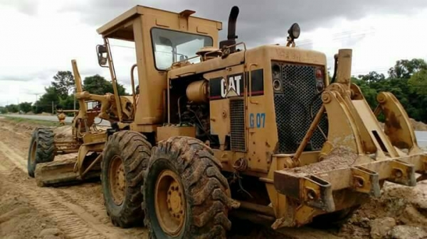 ขายรถเกรดยี่ห้อ caterpillar รุ่น12g เป็นรถบ้าน รถทำงาน สภาพทำงานได้เลย ขาย1650000บ. ขายรถเกรดยี่ห้อ caterpillar รุ่น12g เป็นรถบ้าน รถทำงาน สภาพทำงานได้เลย ขาย1650000บ.