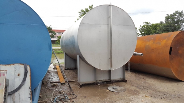 ถังน้ำ หรือ น้ำมัน ก้อได้ครับ สแตนเลสขนาด 18000 ลิตร