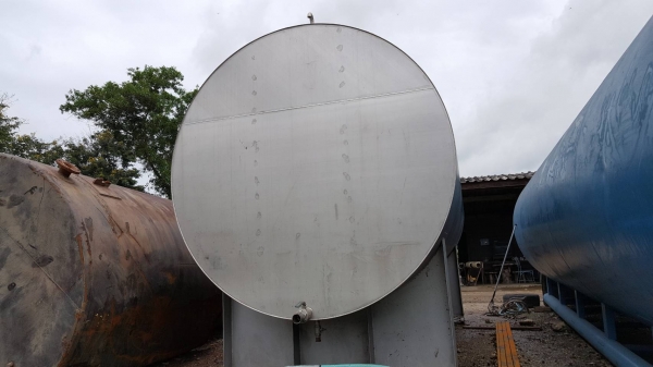 ถังน้ำ หรือ น้ำมัน ก้อได้ครับ สแตนเลสขนาด 18000 ลิตร