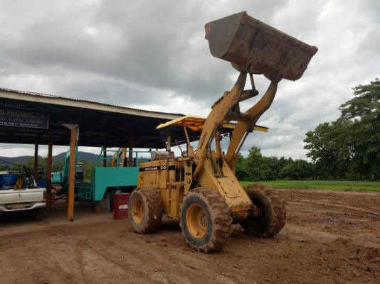 ขาย 485,000 รถตักล้อยาง KOMATSU 510 เครื่องดี เกียร์แรง เอวแน่น ยางพร้อมใช้ เอกสารอินวอยทร์ รถอยู่ พิจิตร 090-772-3710 090-772-3708