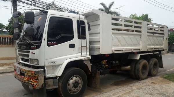 รถสิบล้อ isizu daka 270