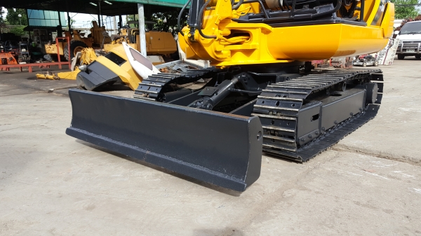 ขาย รถขุด KOMATSU รุ่น PC30-7- มือสองญี่ปุ่น แทรกเหล็ก สลักบูท เอวแน่น 100\% ทำงานไวดี ทุกระบบ สวยพร้อมใช้งาน มือถือ/LINE ID : 0818753444