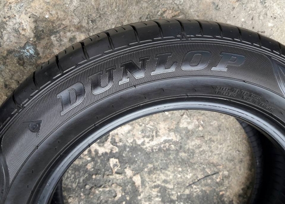 ยางรถยนต์มือสอง DUNLOP รุ่น ENASAVE EC300. 185 60R15สัปดาห์ที่19ปี2016 ลงพื้นจริงปลายปี2016 สภาพสวยมากๆดอกเยอะมากๆ90\%คุ้มสุดๆใช้อีกยาวๆไม่แพง
