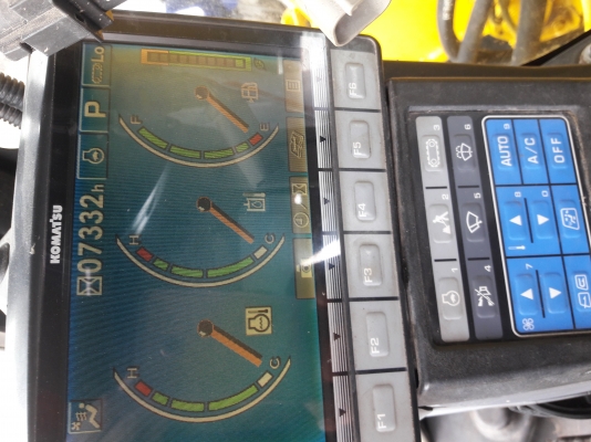 ขายKOMATSU  PC138US-8  ปี 2008  มาใหม่  เก่าญี่ปุ่นแท้  สภาพสวย  พร้อมใช้  โทร  089-3818694  ดวงนภา