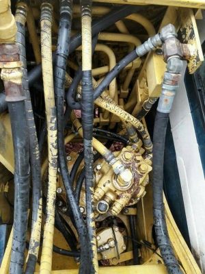 ขายKOMATSU PC60-6 เก่าญี่ปุ่นแท้  มีลายแย๊ก  5,XXX  ชั่วโมง  สภาพสวย  พร้อมใช้  โทร 089-3818694  ดวงนภา
