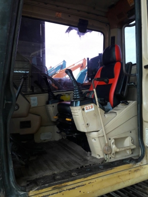 ขายCATERPILLAR 311  เก่าใน สภาพดี  โซ่ใหม่  แอร์เย็น  ปั๊ม K3V  เอกสารครบ  ลองระบบกันได้ทุกวัน  โทร  089-3818694  ดวงนภา