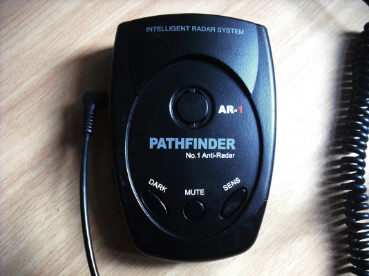 เครื่องเตือนกล้องตรวจจับความเร็ว Pathfinder AR-1 เครื่องเตือนกล้องตรวจจับความเร็ว Pathfinder AR-1