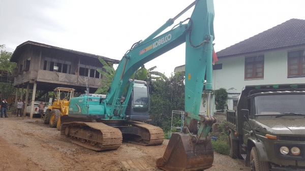 ขาย แบคโฮ KOBELCO SK200-8 YN12 ปี 56 รถสวยใช้งานน้อยแค่ 7,990 ชม. เครื่องดี ปั้มแรง ช่วงล่างเต็ม เอกสารเล่มทะเบียนครบ