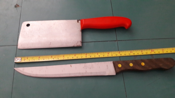 ขายมีดบังตอ KDS MADE IN CZECHOSLOVAKIA.และมีดด้ามไม้เก่าเก็บ