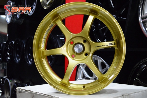 ล้อแม็กซ์ RGD ขอบ17 4H100 สีทอง วงละ 3,500 บาท ล้อแม็กซ์ RGD ขอบ17 4H100 สีทอง วงละ 3,500 บาท
