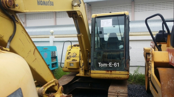 ขายแบคโฮ Komatsu PC60-7  รถปี 1995 ชั่วโมงทำงาน 6,819 ชั่วโมง ปีใหม่ๆราคาสวยๆ โทร 061-4194021 พรภวิษย์