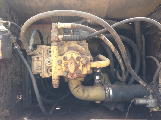 ขายด่วน KOMATSU PC200-6สภาพพร้อมใช้งาน เครื่องปั้มดี ไฟฟ้าตัด รถทำงานดีไม่โหลด เร็วแรง โซ่ช่วงล่างสวย เอวแน่น รถพร้อมทำงาน เอกสารสัญญาซืัอขาย สนใจสอบถาม 093-0764943  088-3223272 k ตั้ม