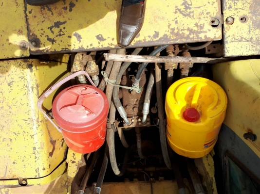 ขายด่วน KOMATSU PC200-6สภาพพร้อมใช้งาน เครื่องปั้มดี ไฟฟ้าตัด รถทำงานดีไม่โหลด เร็วแรง โซ่ช่วงล่างสวย เอวแน่น รถพร้อมทำงาน เอกสารสัญญาซืัอขาย สนใจสอบถาม 093-0764943  088-3223272 k ตั้ม