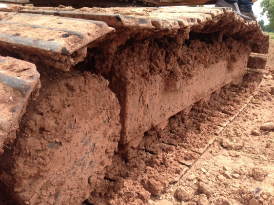 ขายด่วน KOMATSU PC200-6สภาพพร้อมใช้งาน เครื่องปั้มดี ไฟฟ้าตัด รถทำงานดีไม่โหลด เร็วแรง โซ่ช่วงล่างสวย เอวแน่น รถพร้อมทำงาน เอกสารสัญญาซืัอขาย สนใจสอบถาม 093-0764943  088-3223272 k ตั้ม
