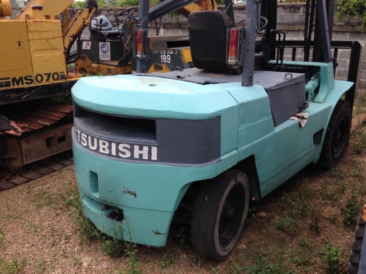รถยก mitsubishi fd 40