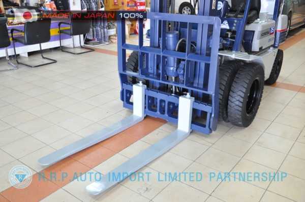 ขายรถโฟล์คลิฟท์มือสอง KOMATSU รุ่น FD25-11-440960 นำเข้าจากประเทศญี่ปุ่น 100\% ไม่เคยใช้งานในไทย