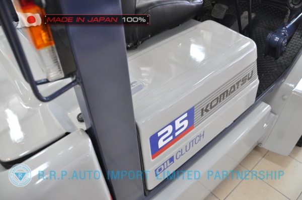 ขายรถโฟล์คลิฟท์มือสอง KOMATSU รุ่น FD25-11-440960 นำเข้าจากประเทศญี่ปุ่น 100\% ไม่เคยใช้งานในไทย