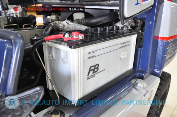 ขายรถโฟล์คลิฟท์มือสอง KOMATSU รุ่น FD25-11-440960 นำเข้าจากประเทศญี่ปุ่น 100\% ไม่เคยใช้งานในไทย