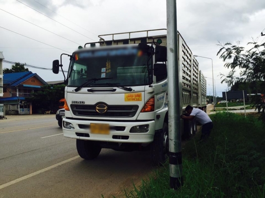 Hino mega 320 แรง ปี 47 ไม่ดัมพ์แม่ลูก 3 เพลา