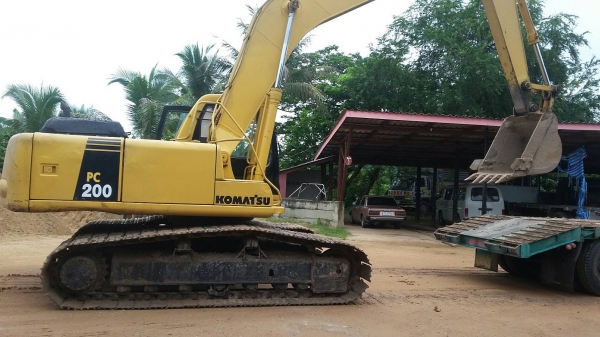 ขายด่วน!! KOMATSU PC200-6 สภาพสวยมากค่ะ