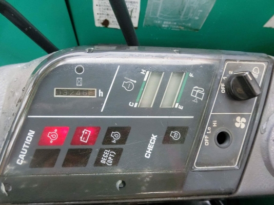 (ขายรถขุดยอดนิยม) KOMATSU Pc25-7 ขนาดPc25 รถเก่านอกแท้100\% (มีลายหัวกระแทก คอลโทลน้ำมัน เครื่องแน่น ระบบไว ช่วงล่างสวย) รถพร้อมใช้งาน เอกสารใบอินวอยครบ               ????ราคา 380,000 ต่อรองได้???? ☎️สนใจติดต่อ 096-3268553 (สถิตย์พันธ์) ID LINE 0963268553