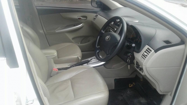 ขาย toyota altis 2010