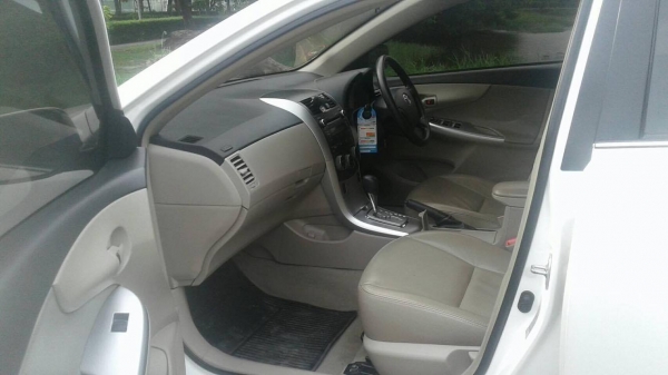ขาย toyota altis 2010