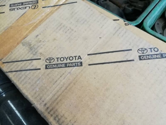 2,800 บ.โทร 083-2000058  LINE ID: line832923 เพลากลางรถยนต์ 6 ล้อ ของTOYOTA GENUINE PARTS สภาพสวยใหม่ในกล่อง (มี 5 อัน)