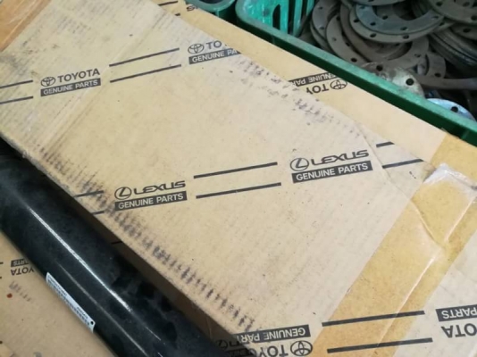 2,800 บ.โทร 083-2000058  LINE ID: line832923 เพลากลางรถยนต์ 6 ล้อ ของTOYOTA GENUINE PARTS สภาพสวยใหม่ในกล่อง (มี 5 อัน)