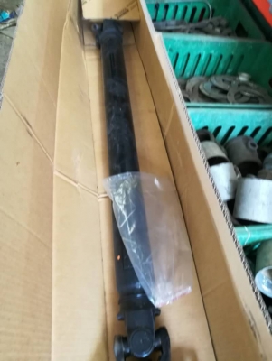 2,800 บ.โทร 083-2000058  LINE ID: line832923 เพลากลางรถยนต์ 6 ล้อ ของTOYOTA GENUINE PARTS สภาพสวยใหม่ในกล่อง (มี 5 อัน)