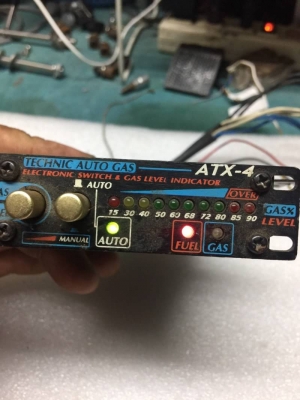 250 บ. ส่งฟรี083-2000058  LINE ID: line832923 เครื่องเลือกและจัดการใช้แก็สหรือน้ำมัน และเลือกอัตโนมัติ แสดงระดับของแก็ส