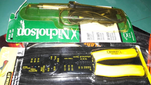 ขายแพ็คคู่คีมย้ำกับหัวแร้งไฟฟ้า220V NICHOSON made in Usa.งานเก่าเก็บ
