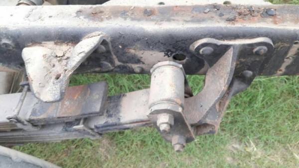 ISUZU NPR59 PU5