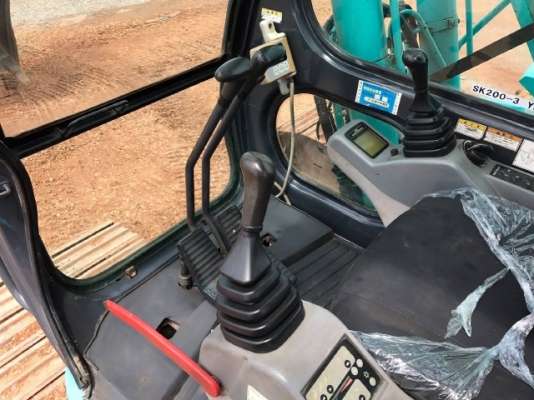 ขายรถแบคโฮ KOBELCO SK200 MARK 5 SUPER รถนอกนำเข้าจากญี่ปุ่น สภาพสวยพร้อมใช้งาน มีVDOการทำงานครับ