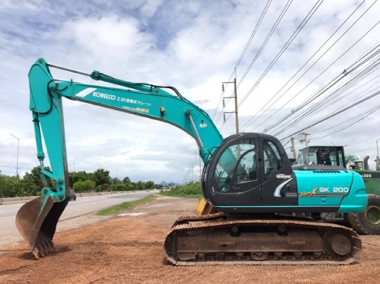ขายรถแบคโฮ KOBELCO SK200 MARK 5 SUPER รถนอกนำเข้าจากญี่ปุ่น สภาพสวยพร้อมใช้งาน มีVDOการทำงานครับ