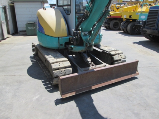 Komatsu PC40MR-1 นำเข้าเองจากญี่ปุ่น ตู้เก๋ง รถสวย ระบบดี ถึงไทยเร็วๆนี้ Komatsu PC40MR-1 นำเข้าเองจากญี่ปุ่น ตู้เก๋ง รถสวย ระบบดี ถึงไทยเร็วๆนี้